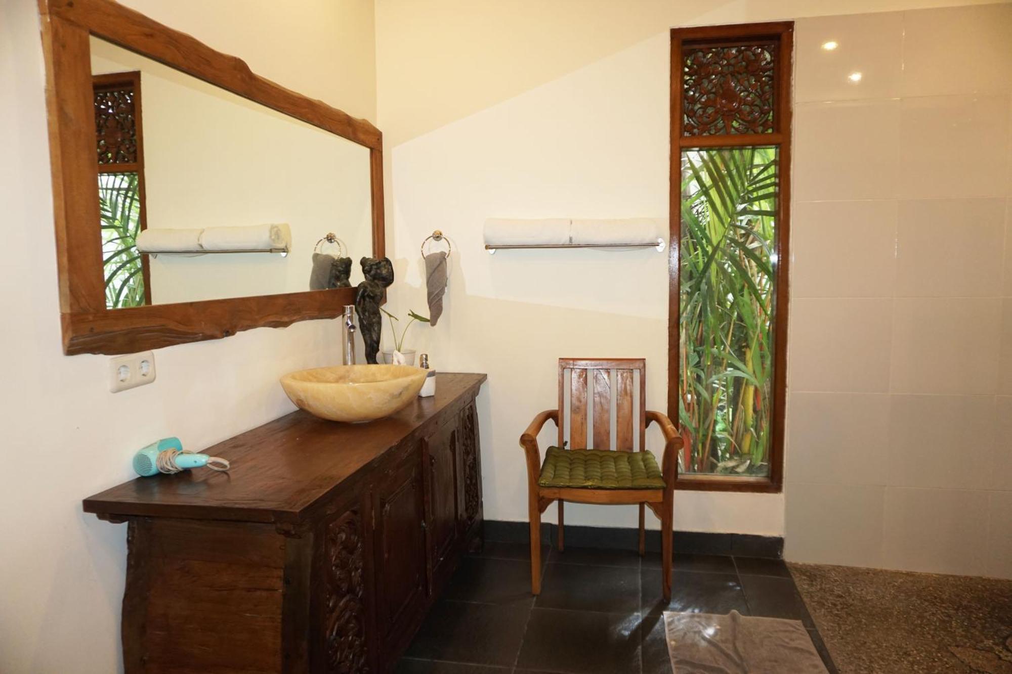 Villa Heliconia Ubud  Luaran gambar